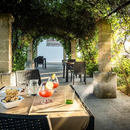 L'ecce Sphero Bed and Breakfast Acquarica