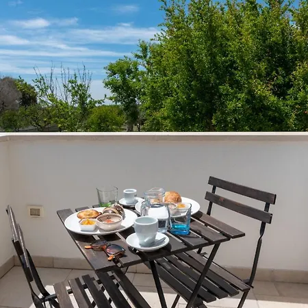 L'ecce Sphero Bed and Breakfast 4*