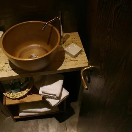 L'ecce Sphero Bed and Breakfast 4*