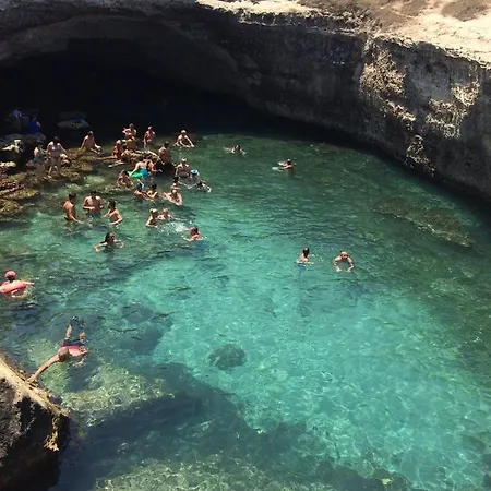 L'ecce Sphero ベッド・アンド・ブレックファスト Acquarica